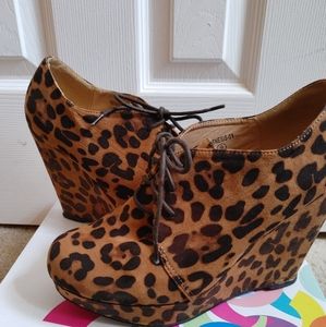 Leopard print wedges